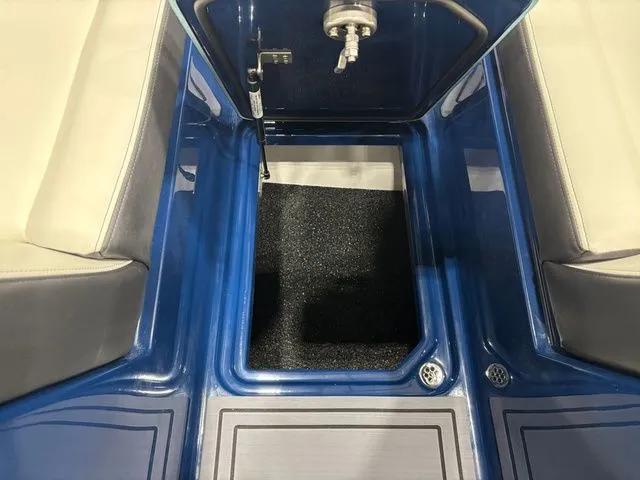 Slide: The Image of Cobalt R4 Surf 2026 - 20