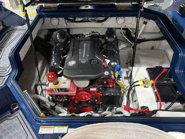 Slide: The Image of Cobalt R4 Surf 2026 - 24