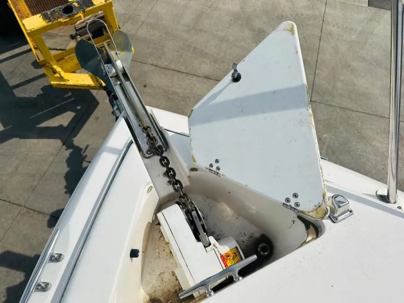 Slide: The Image of Express Cruiser 250 2007 - 10