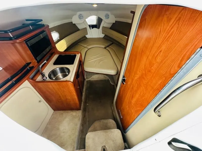 Slide: The Image of Express Cruiser 250 2007 - 16