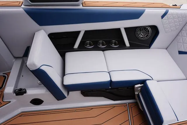 Slide: The Image of Nautique Super Air Nautique GS22 2026 - 10