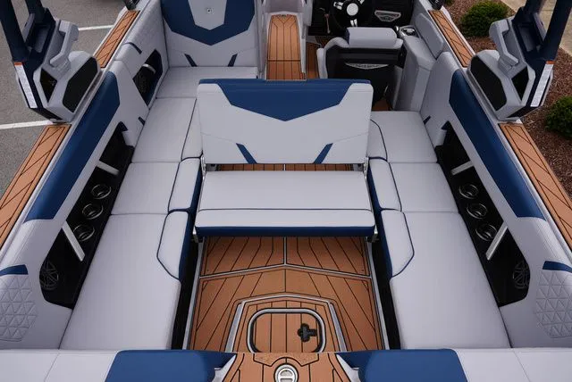 Slide: The Image of Nautique Super Air Nautique GS22 2026 - 12