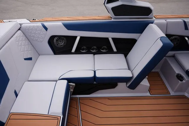 Slide: The Image of Nautique Super Air Nautique GS22 2026 - 17