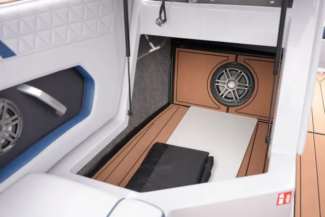 Slide: The Image of Nautique Super Air Nautique GS22 2026 - 19