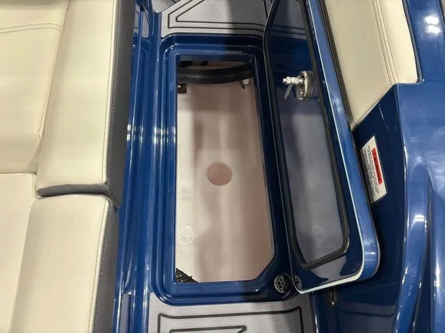 Slide: The Image of Cobalt R4 Surf 2026 - 25