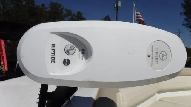 Slide: The Image of NauticStar 211 Angler 2018 - 15