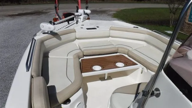 Slide: The Image of NauticStar 211 Angler 2018 - 5