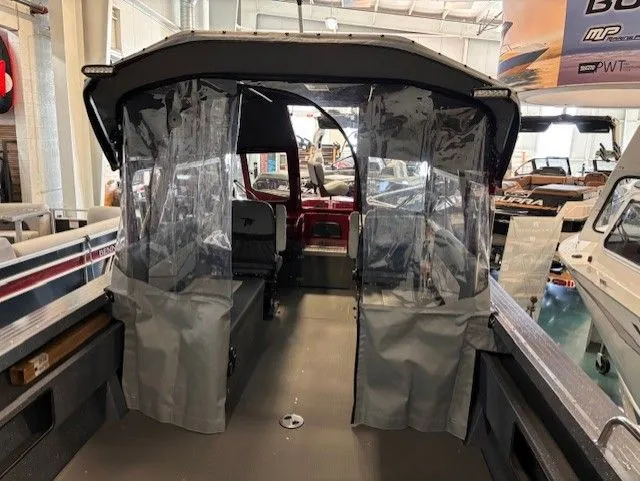 Slide: The Image of Duckworth 24 Pacific Navigator 2025 - 11