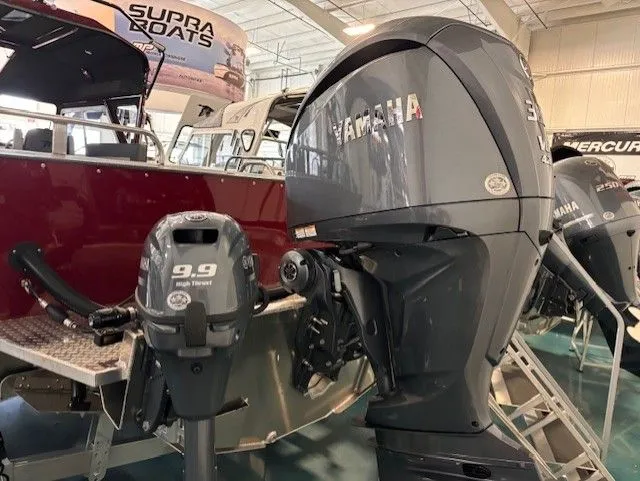 Slide: The Image of Duckworth 24 Pacific Navigator 2025 - 4