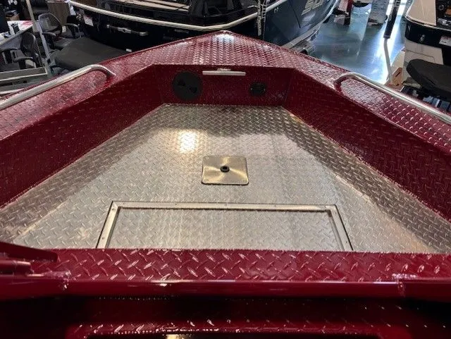 Slide: The Image of Duckworth 24 Pacific Navigator 2025 - 7