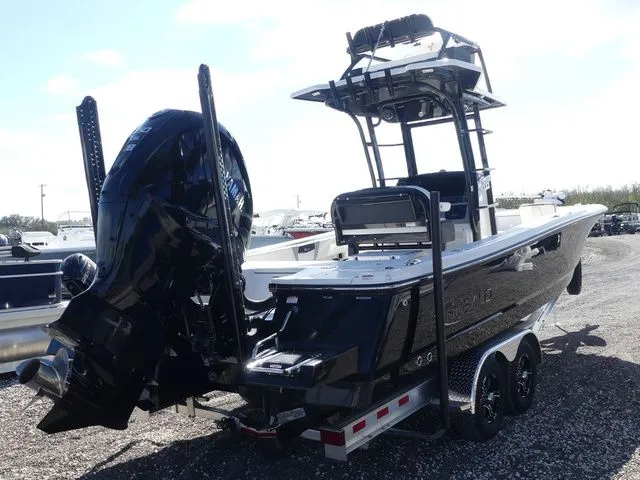 Slide: The Image of Robalo 266 Cayman SD 2026 - 4