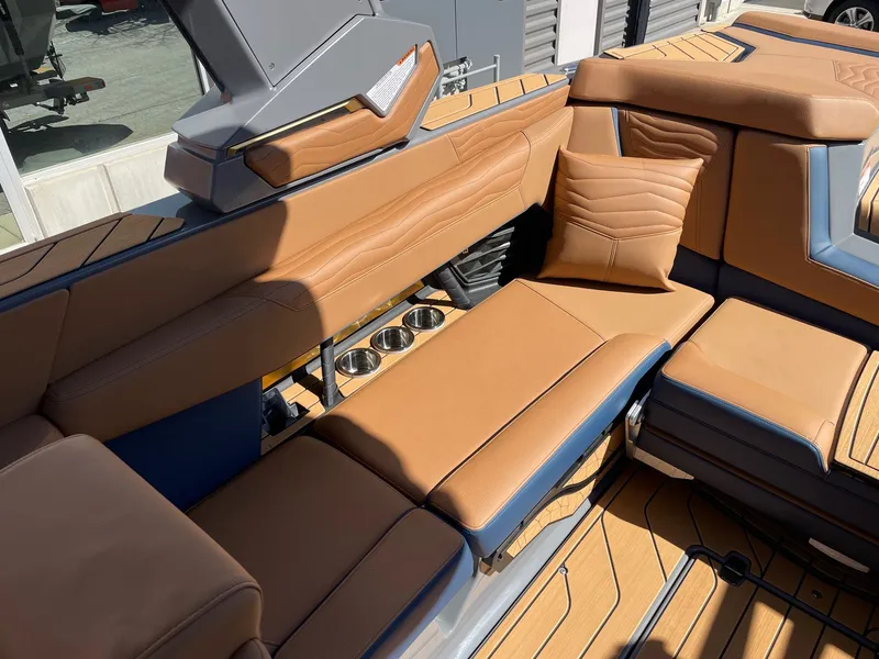 Slide: The Image of Nautique G23 2026 - 7