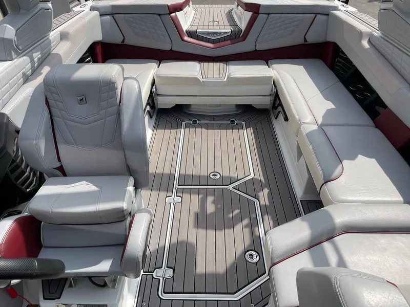 Slide: The Image of Nautique G23 2023 - 12