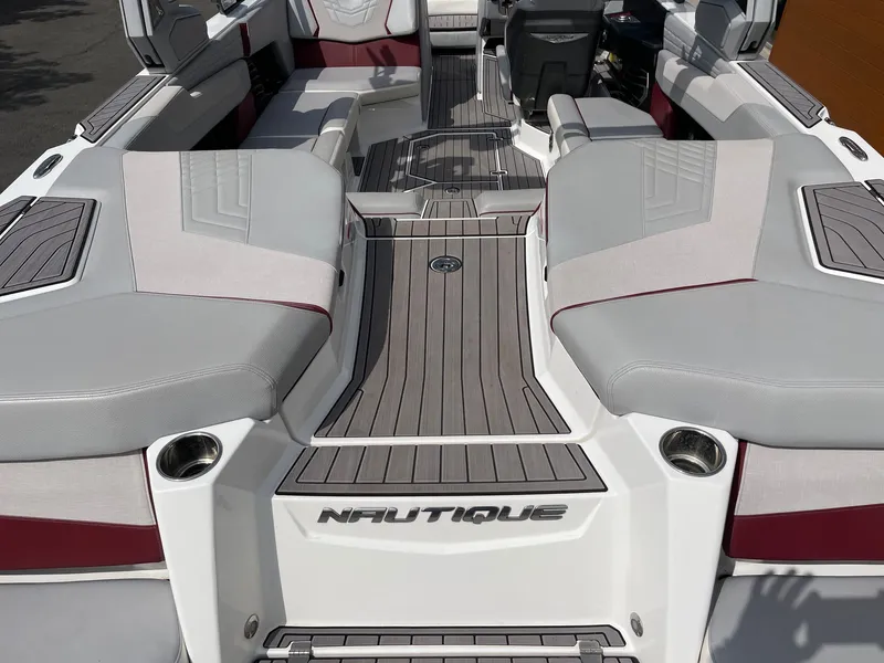 Slide: The Image of Nautique G23 2023 - 4