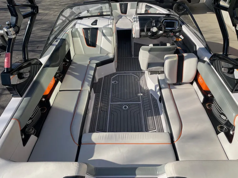 Slide: The Image of Nautique G23 2015 - 5