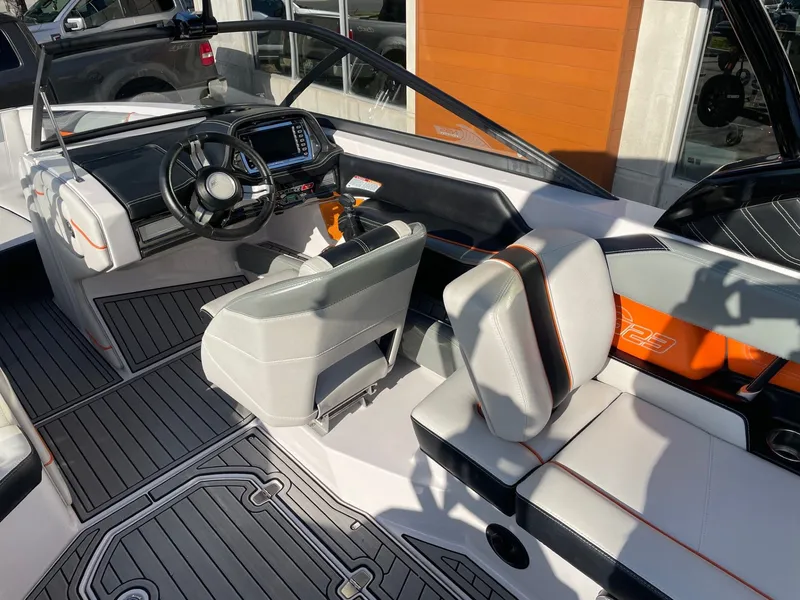 Slide: The Image of Nautique G23 2015 - 6