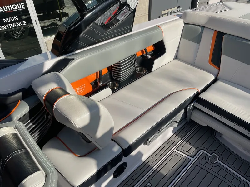 Slide: The Image of Nautique G23 2015 - 7