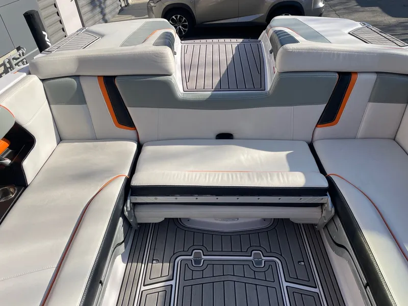 Slide: The Image of Nautique G23 2015 - 8