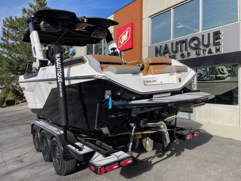 Slide: The Image of Nautique Super Air Nautique G23 Paragon 2024 - 3