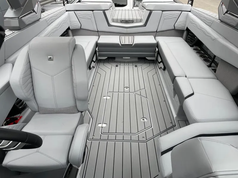 Slide: The Image of Nautique G25 2026 - 12