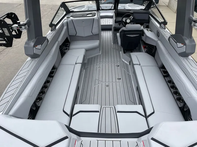 Slide: The Image of Nautique G25 2026 - 5