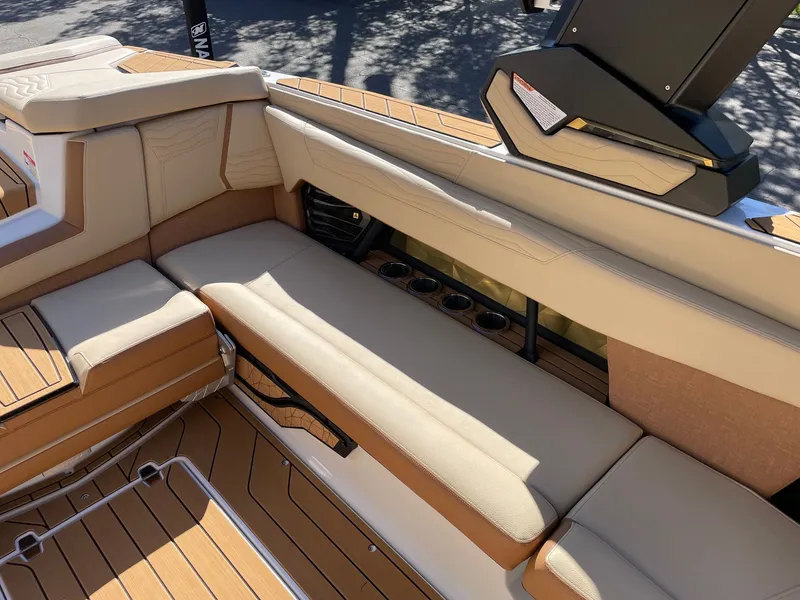 Slide: The Image of Nautique G25 2026 - 9