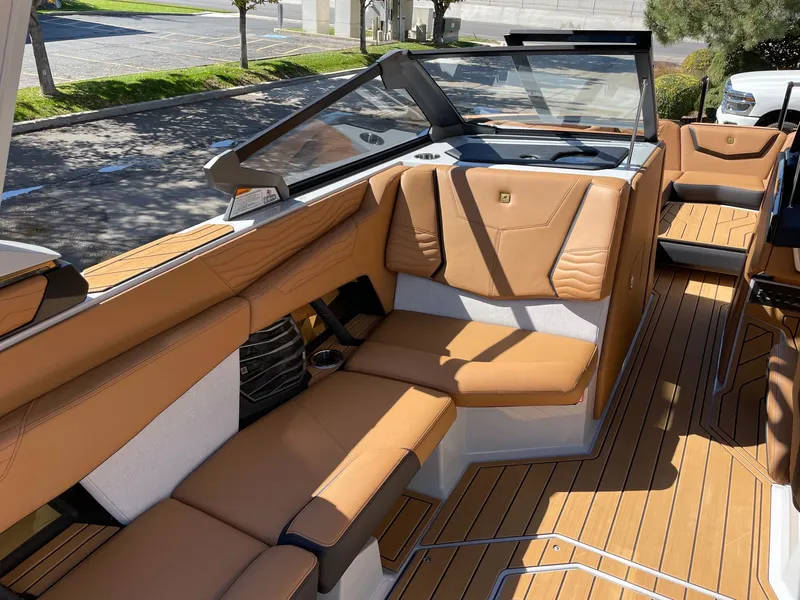 Slide: The Image of Nautique G25 2026 - 10