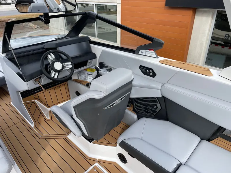 Slide: The Image of Nautique G25 2025 - 6