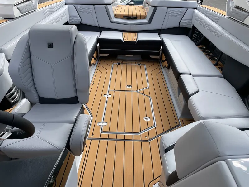 Slide: The Image of Nautique G25 2026 - 12