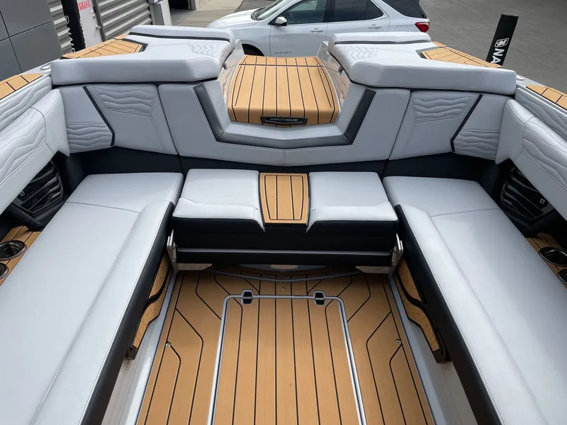 Slide: The Image of Nautique G25 2026 - 8