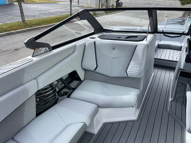 Slide: The Image of Nautique G25 2026 - 10