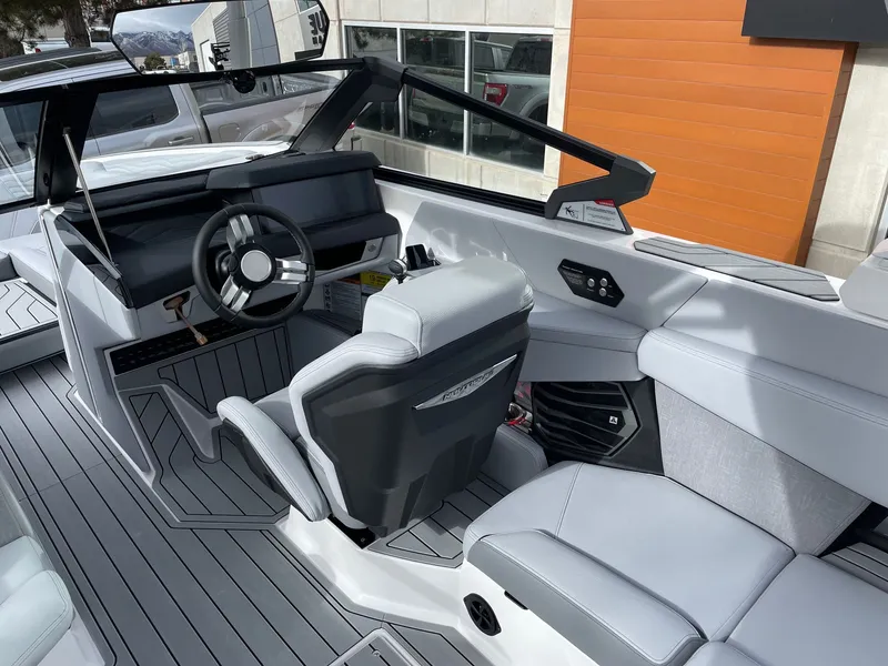 Slide: The Image of Nautique G25 2026 - 6