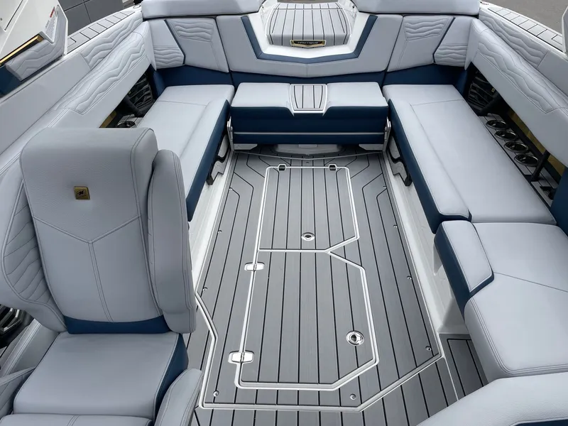 Slide: The Image of Nautique G25 2026 - 12