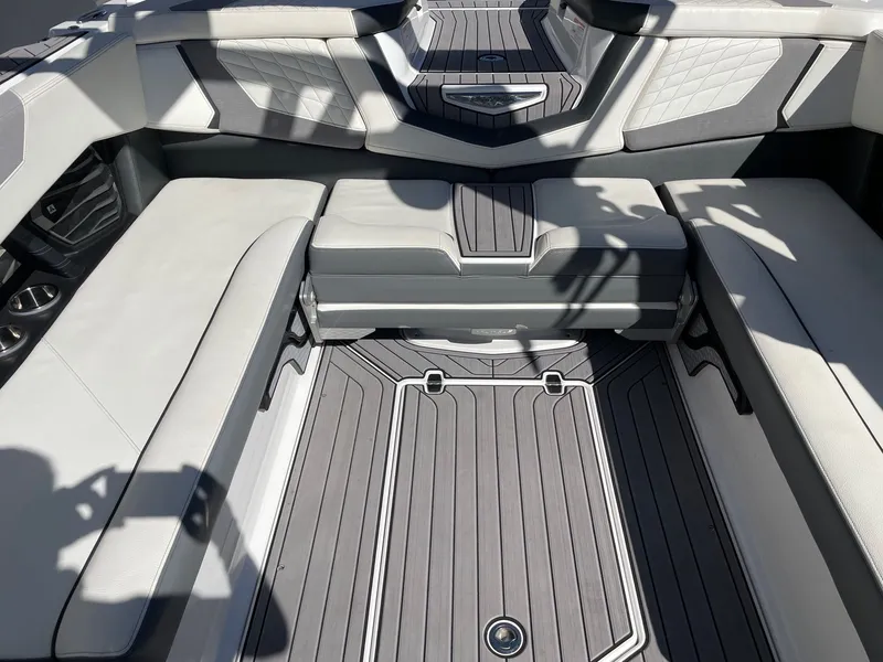 Slide: The Image of Nautique G25 2023 - 8