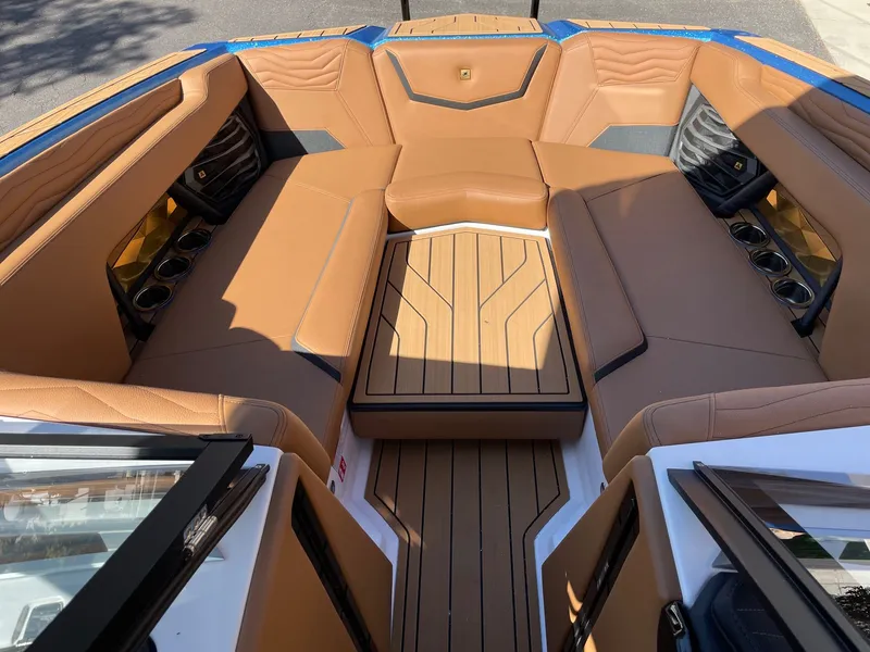 Slide: The Image of Nautique G25 2026 - 11