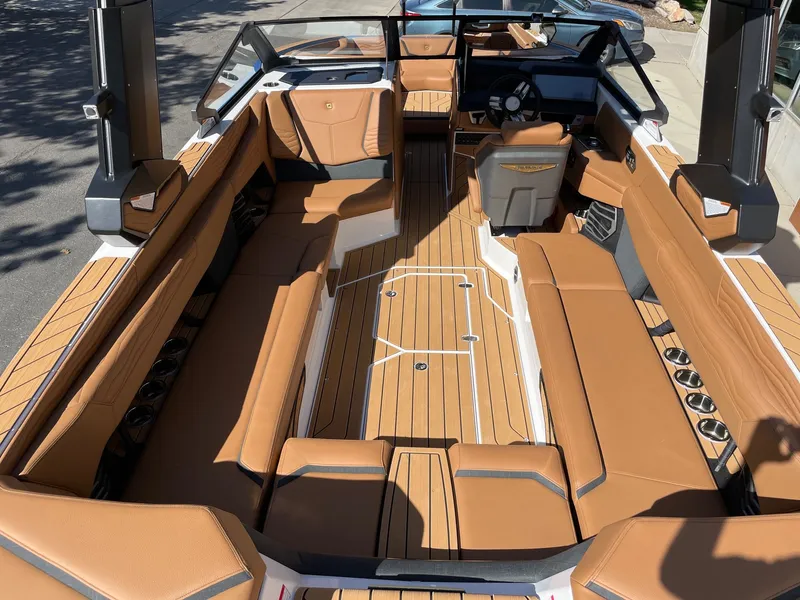 Slide: The Image of Nautique G25 2026 - 5