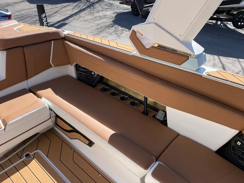 Slide: The Image of Nautique G25 2026 - 9