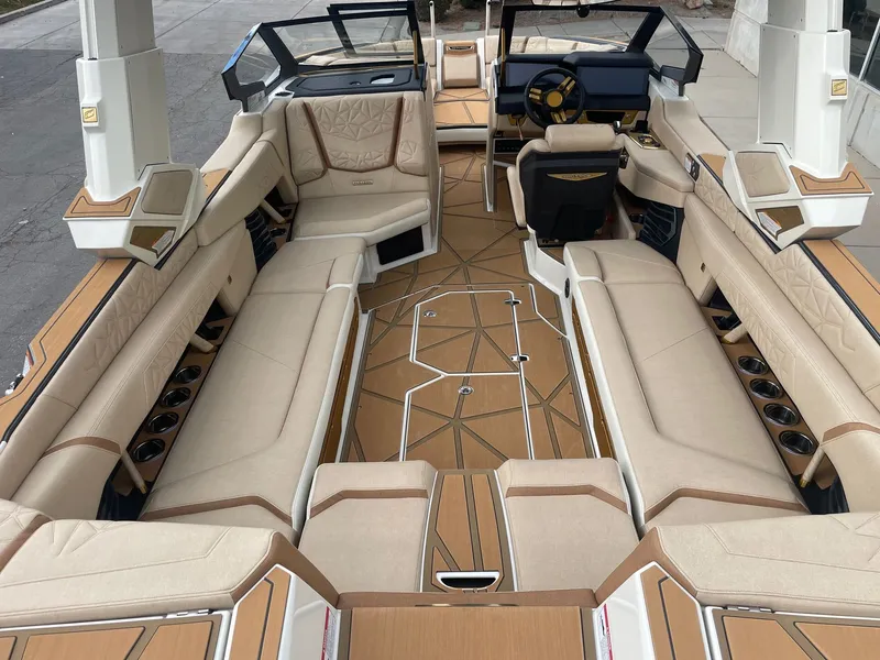 Slide: The Image of Nautique Super Air Nautique G25 Paragon 2026 - 5