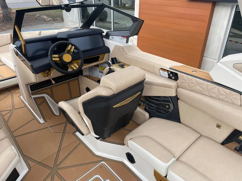 Slide: The Image of Nautique Super Air Nautique G25 Paragon 2026 - 6