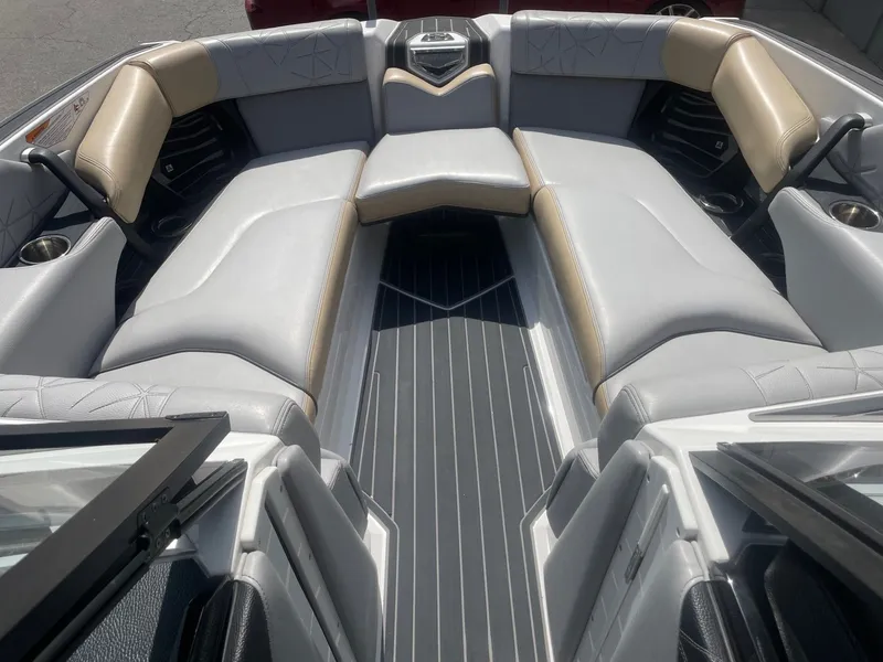 Slide: The Image of Nautique Super Air Nautique G25 Paragon 2021 - 11