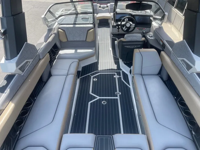 Slide: The Image of Nautique Super Air Nautique G25 Paragon 2021 - 5
