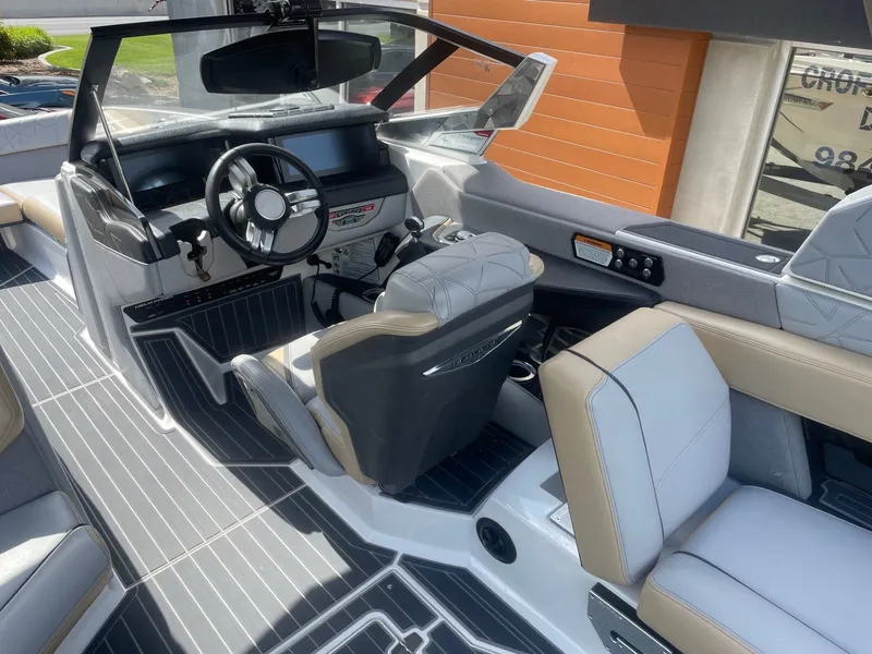 Slide: The Image of Nautique Super Air Nautique G25 Paragon 2021 - 6