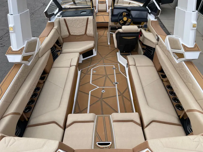 Slide: The Image of Nautique Super Air Nautique G25 Paragon 2026 - 5