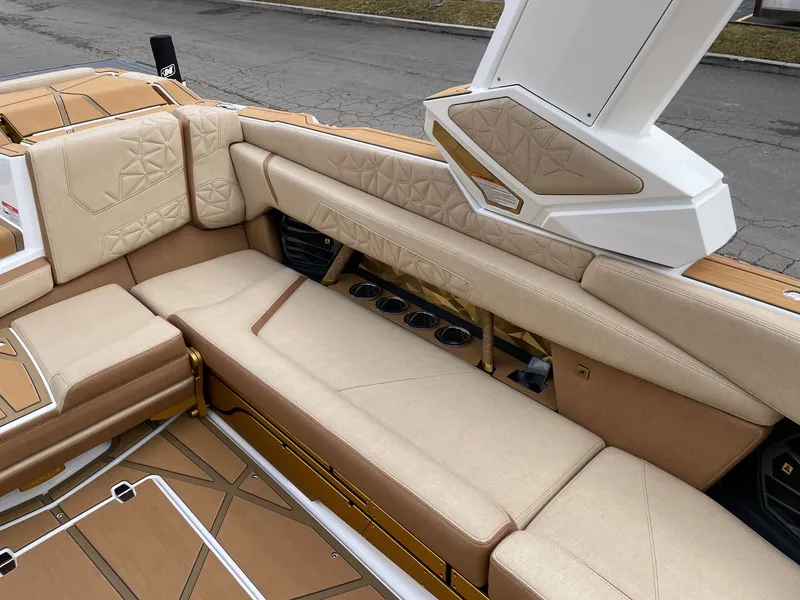 Slide: The Image of Nautique Super Air Nautique G25 Paragon 2026 - 9