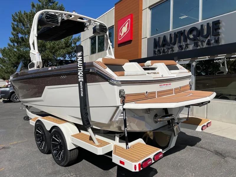 Slide: The Image of Nautique Super Air Nautique GS22 2026 - 3