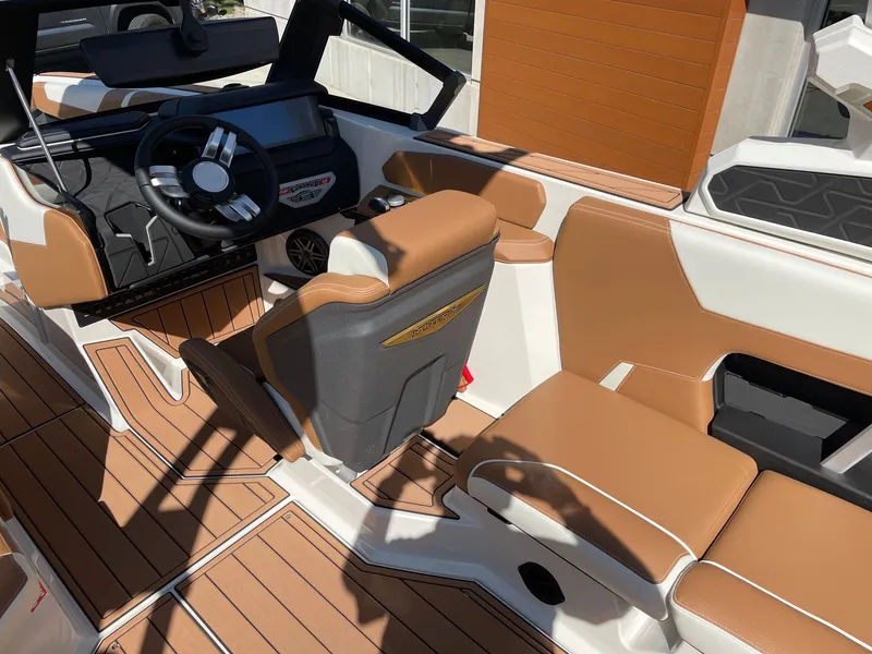 Slide: The Image of Nautique Super Air Nautique GS22 2026 - 6