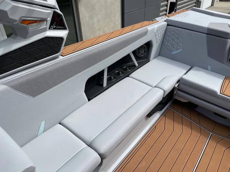 Slide: The Image of Nautique GS24 2026 - 7