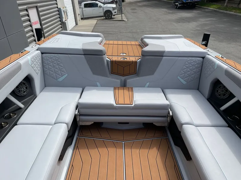 Slide: The Image of Nautique GS24 2026 - 8