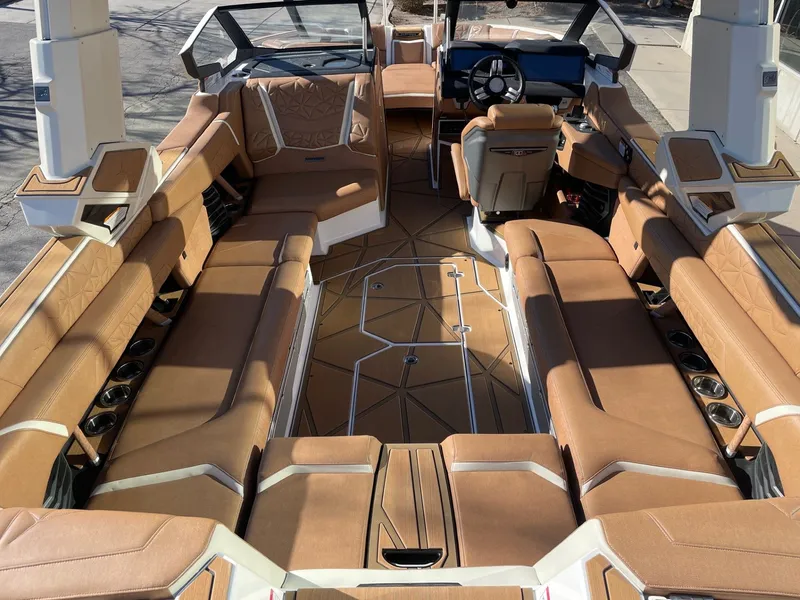 Slide: The Image of Nautique Super Air Nautique G25 Paragon 2025 - 4