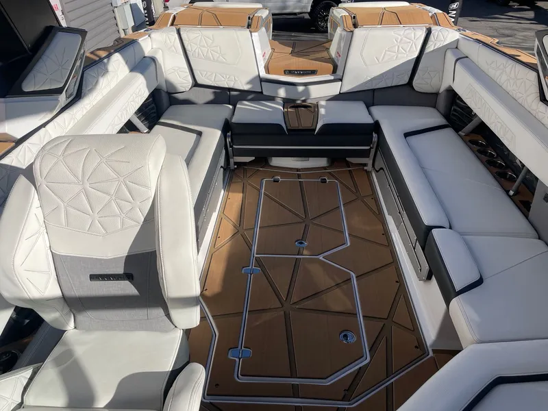 Slide: The Image of Nautique Super Air Nautique G25 Paragon 2025 - 12